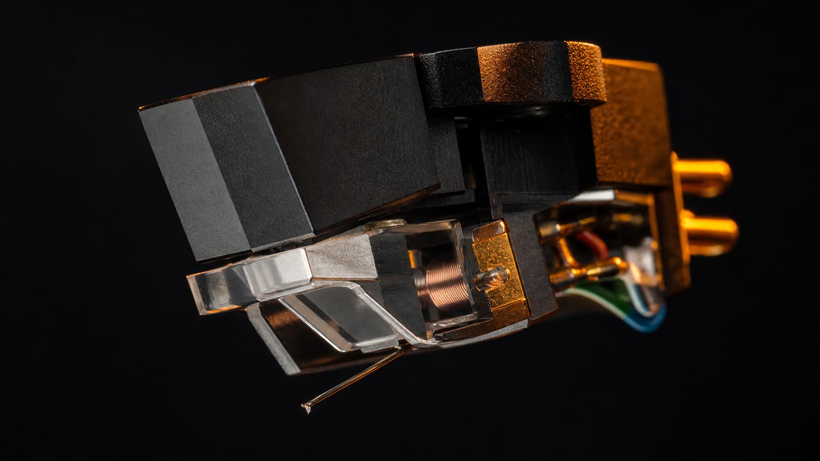 Vue macro d&eacute;taill&eacute;e de l'anatomie d'une cellule phono avec cantilever et diamant